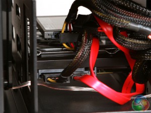 YOYOTech-W7000-Workstation-KitGuru-12