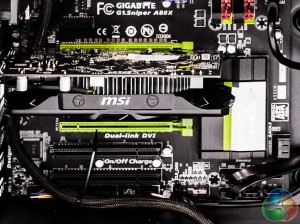 BitFenix-Comrade-Chassis-Black-White-Review-Inside-Graphics-Card