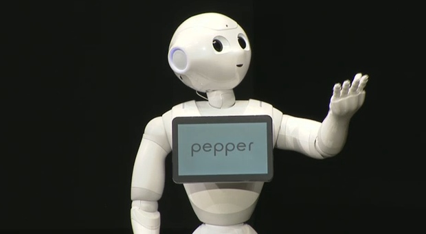 softbank-pepper-robot-shop-store-staff-humanoid-1