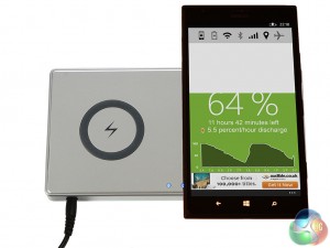Luxa2-TX-200-Dual-Wireless-Charging-Station-Review-KitGuru-Phone-Charging