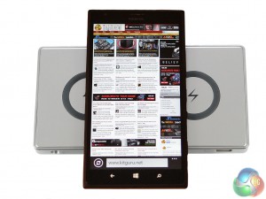 Luxa2-TX-200-Dual-Wireless-Charging-Station-Review-KitGuru-Phone-In-Place