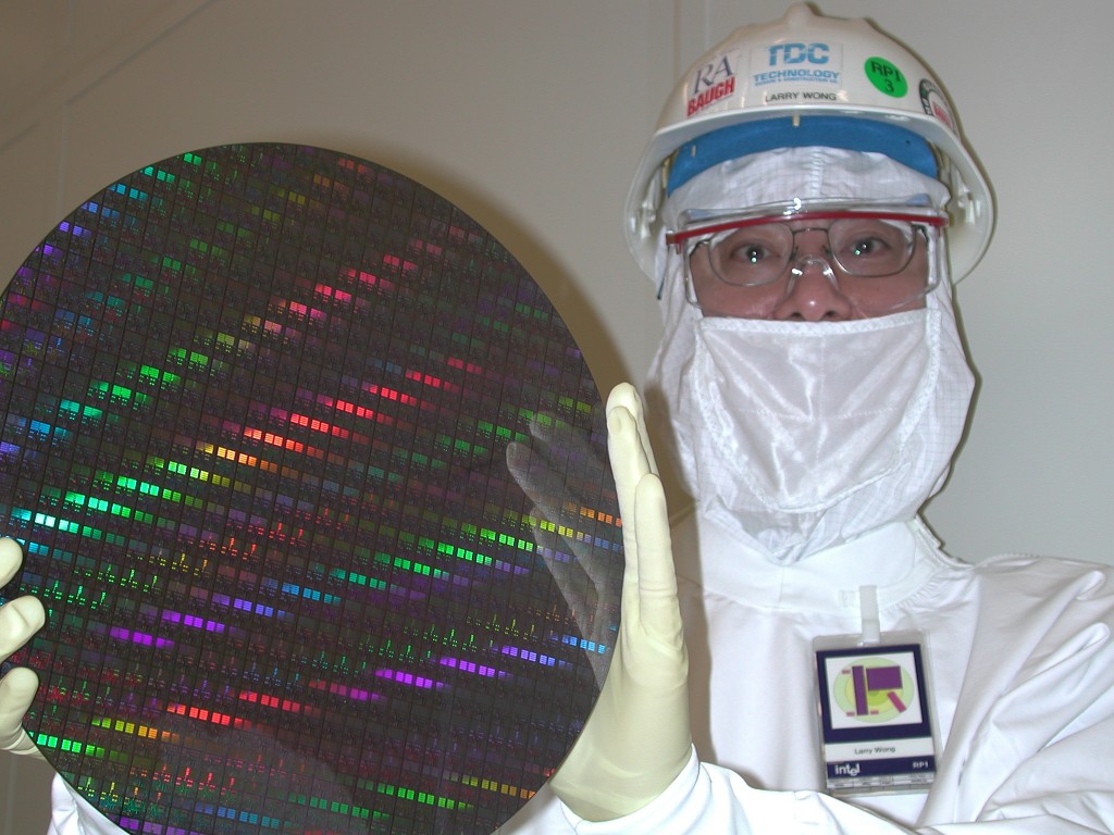 intel_ireland_semiconductor_chip_fab_300mm_wafer_7