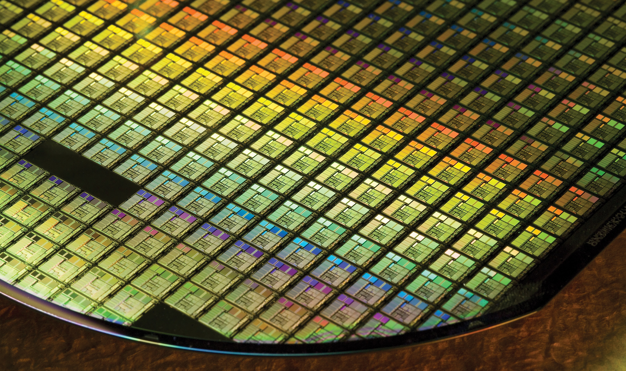 tsmc_wafer_semiconductor_chip_300mm_fab_4