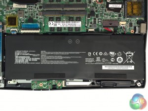 MSI-GS40-6QE-Phantom-Gaming-Laptop-Review-for-KitGuru-Battery