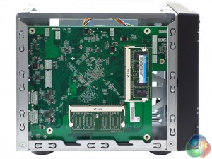 Asustor-AS6204T-memory access