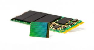 3D_NAND_Die_with_M2_SSD-e1481059653418.jpg
