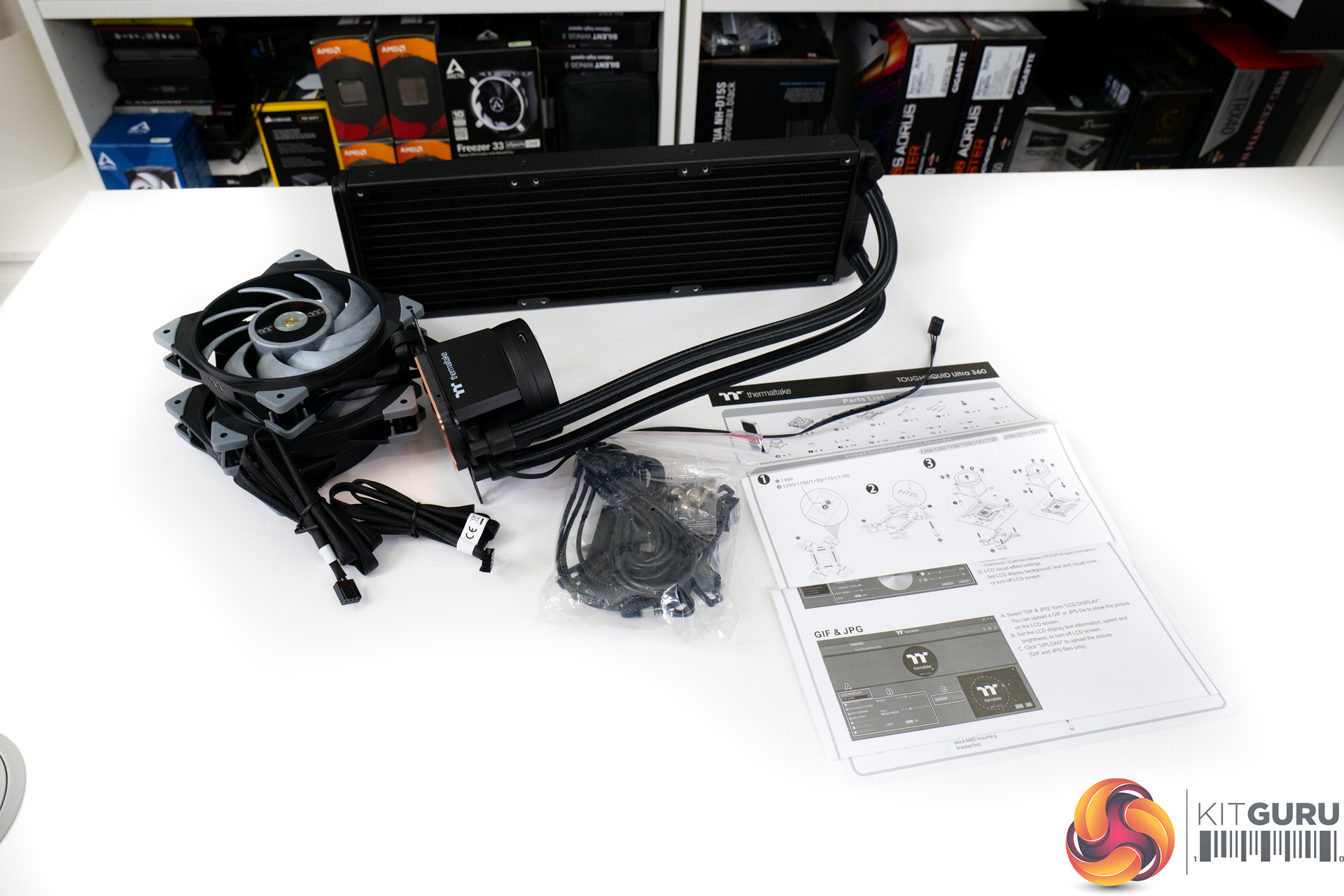 AIOs with Screens – Corsair vs Thermaltake Tested |