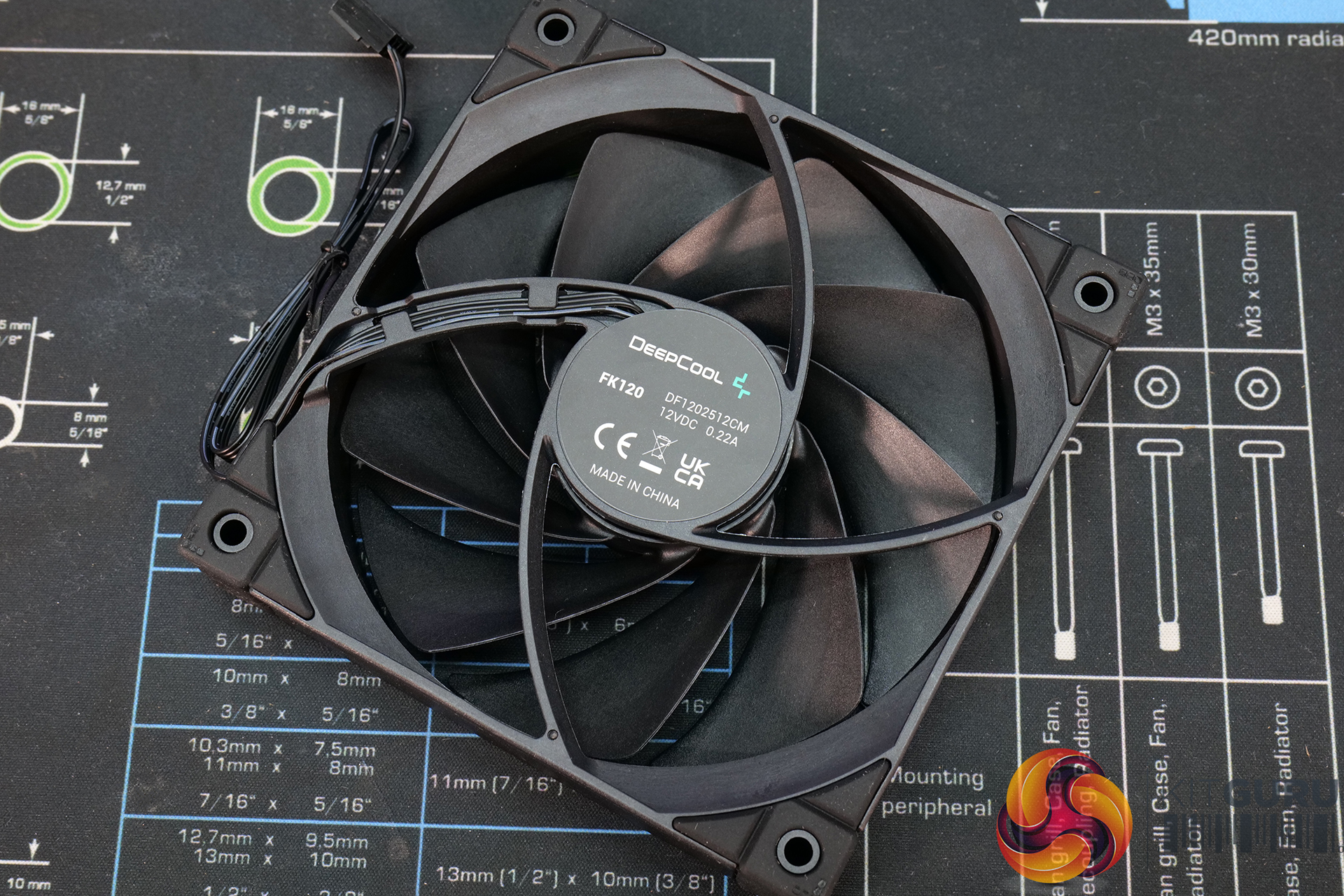 DeepCool LT720 – Solid cooler with a gorgeous block 
