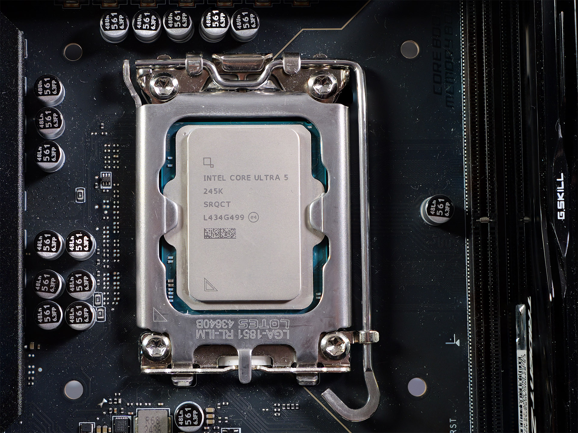 Featured-Core-Ultra-5-245K-