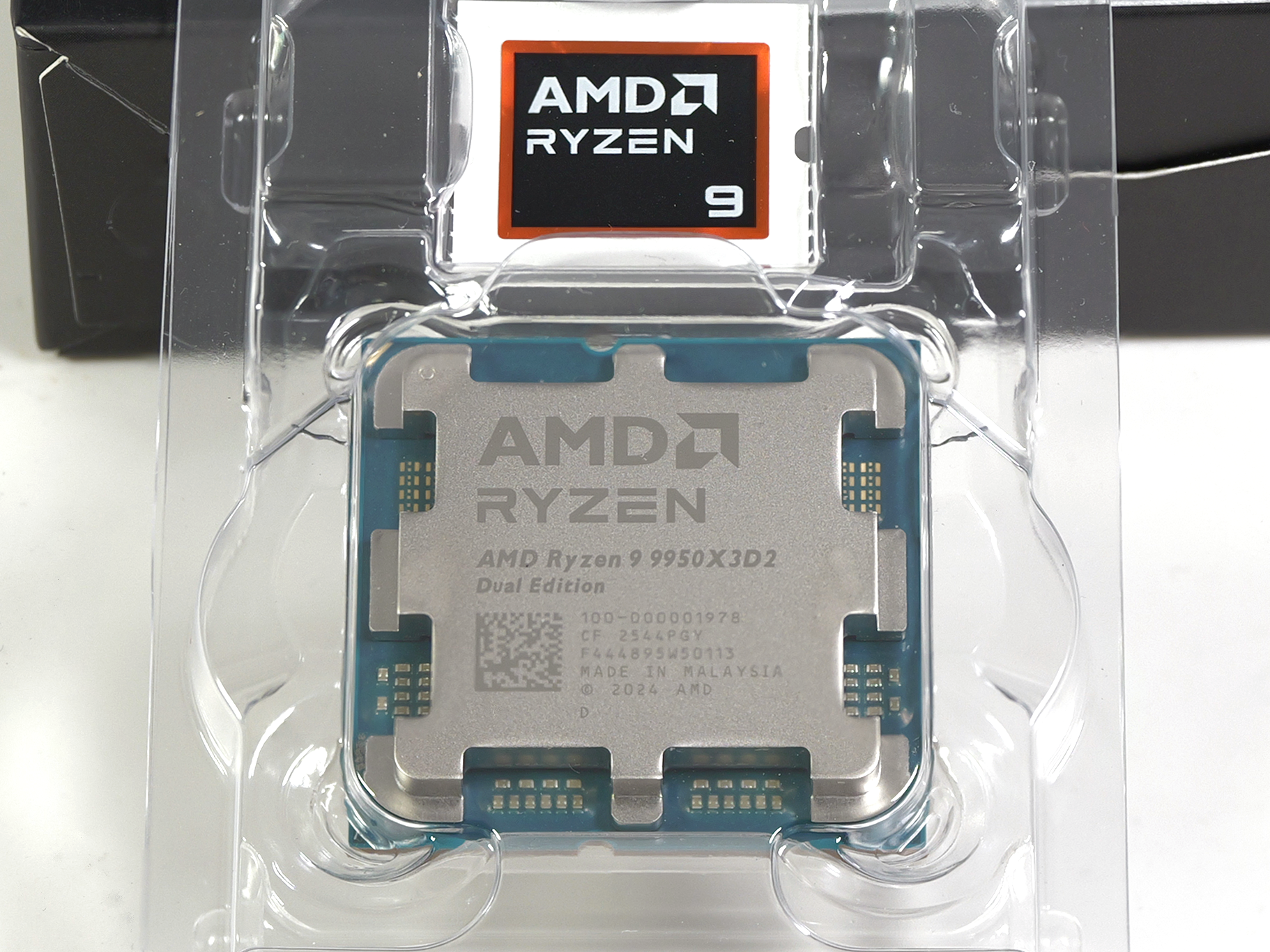 AMD Ryzen 9 9950X3D CPU 本体 AMD Ryzen 9 9950X3D CPU Review: Dominant, No Compromise